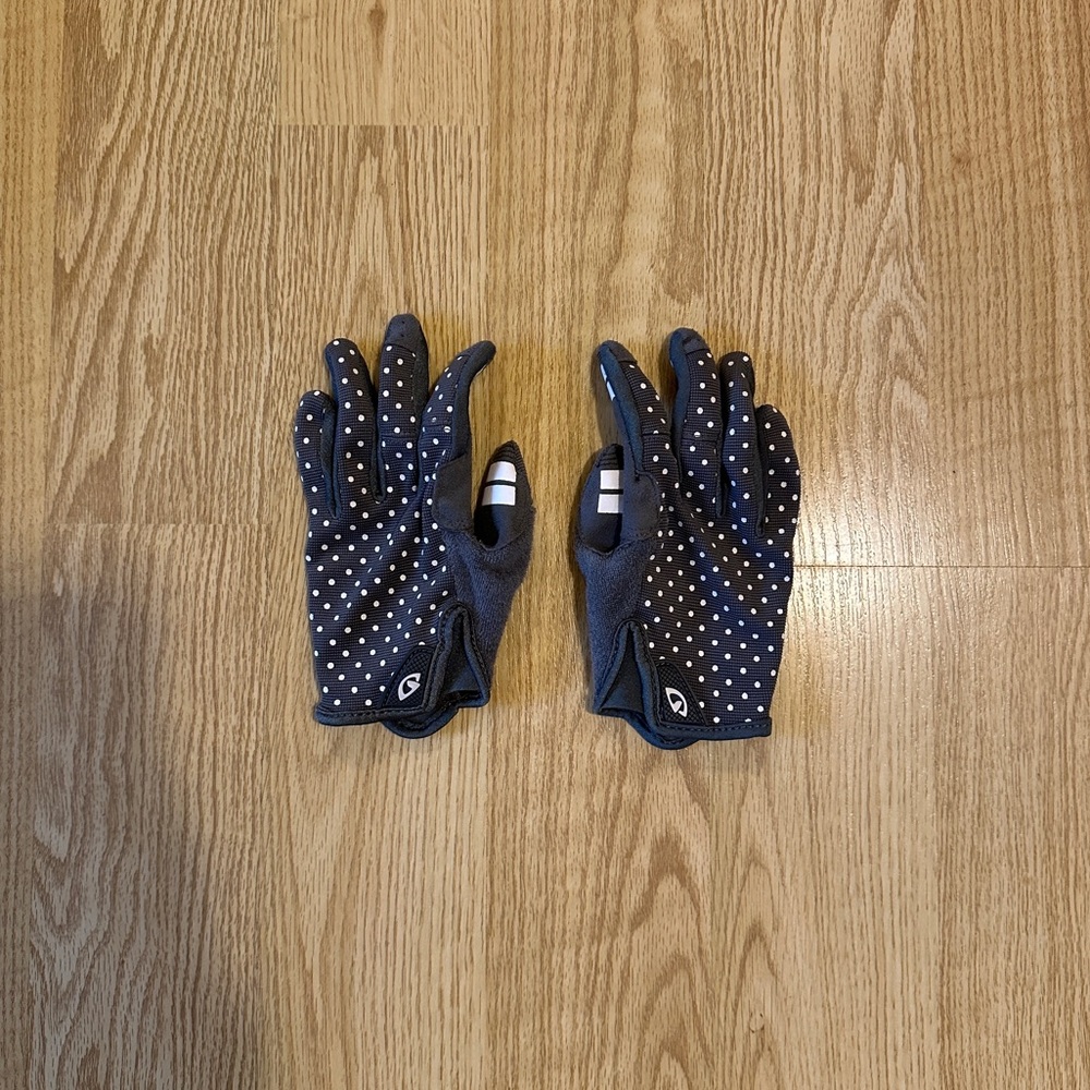 Giro- Biking Gloves - Size Small